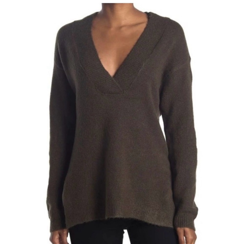 RDI Women’s V-Neck Green Tunic Sweater size medium